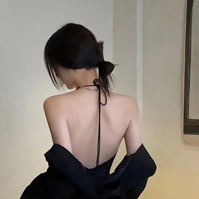 劳拉·马尔斯的眼睛